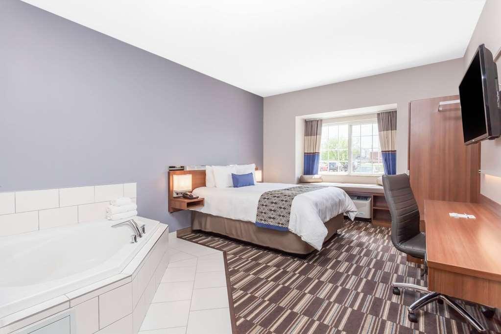 Microtel Inn & Suites Sault Ste. Marie Quarto foto